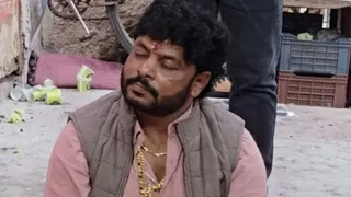 किन्नर समाज के प्रधान विनोद सैनी ने की आत्महत्या (Photo Edited By AI)