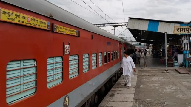 हैप्पी बर्थडे मुंबई एक्सप्रेस! लालकुआं-बांद्रा टर्मिनस ट्रेन ने बॉम्बे जाने वालों की राह कर दी आसान