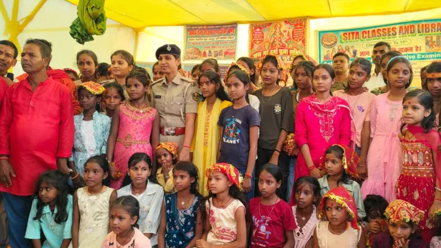 East Champaran: कन्याओं के सम्मान में झुके सिर, 1001 बेटियों के पूजन से दिखी आस्था की सुंदर तस्वीर
