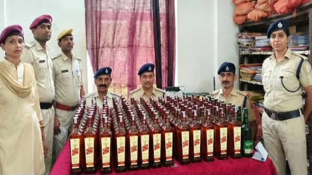 अंत्योदय एक्सप्रेस से पटना मोकामा में 102 लीटर अंग्रेजी शराब बरामद, तस्कर फरार
