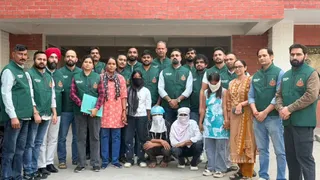 अभिनेता टाइगर श्राॅफ की कार पर हुई फायरिंग से जुड़े मामले में शामिल चार आरोपितों को दिल्ली पुलिस की स्पेशल सेल ने गिरफ्तार किया है।