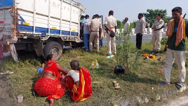 एक पिकअप पर सवार थे 25 मजदूर, पटना के बख्तियारपुर में पलटी गाड़ी; एक की मौत, एक दर्जन घायल
