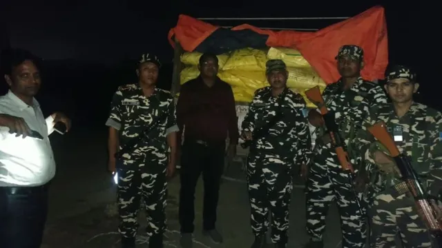 नेपाल भेजी जा रही 75 बोरी यूरिया जब्त, अररिया में एसएसबी-कृषि विभाग की कार्रवाई, पिकअप छोड़ फरार हुए तस्कर
