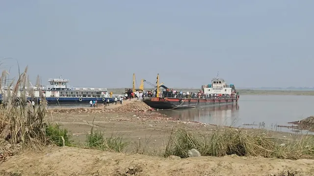 भागलपुर में गंगा जहाज सेवा पर बड़ा फैसला, 8 माह से अधिक गर्भवती महिलाओं के सफर पर रोक, 200 मीटर से लौटाया जहाज