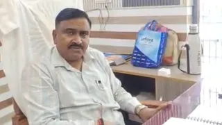 कासगंज के पटियाली ब्लॉक में तैनात बीडीओ संजीव कुमार।