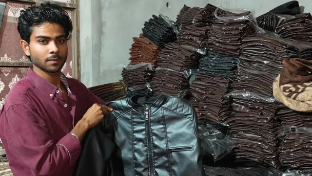 सर्दियों की जैकेट से मीरापुर बना मिनी लुधियाना, घरों में चल रही फैक्ट्रियां, महिलाओं को भी मिला रोजगार
