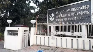 एसआरएफटीआइ में विद्यार्थियों का 25 दिनों से धरना जारी