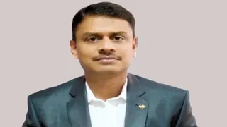 एमएलसी चुनाव: वाराणसी मंडलायुक्त ने अनाधिकृत मतदान पर सख्त कार्रवाई के निर्देश दिए।