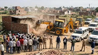 गुरुग्राम में अवैध कॉलोनियों पर चला बुलडोजर ( एआई जेनरेटेड इमेज )