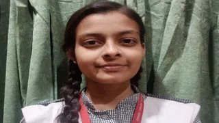 वाराणसी की हिरल ने पीएम मोदी से की 'स्त्री स्वास्थ्य विशेषज्ञ' शब्द अपनाने की मांग।