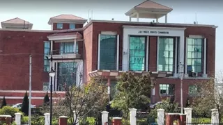जेकेपीएससी अध्यक्ष का पद दो महीने से खाली, सिर्फ दो सदस्य संभाल रहे काम। (फाइल फोटो)