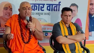 खिल भारतीय संत समिति के महामंत्री स्वामी जीतेन्द्रानंद सरस्वती ने पत्रकार वार्ता में कहा कि हिंसा के जरिये सत्ता परिवर्तन स्वीकार नहीं है। जागरण