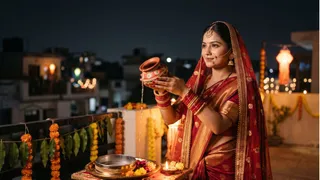 करवा चौथ पर पीरियड्स आ जाएं तो क्या करें (Picture Credit: AI Generated)