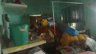 संग्रामपुर में चोरी के बाद बिखरा सामान। सौजन्य: पुलिस