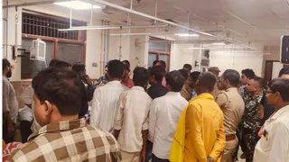 प्राथमिक उपचार के बाद गंभीर स्थिति को देखते हुए सभी को बेहतर इलाज के लिए जीएमसीएच रेफर कर दिया गया।