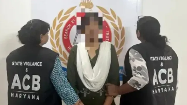 गुरुग्राम में जीएसटी इंस्पेक्टर रिश्वत लेते गिरफ्तार, नया रजिस्ट्रेशन देने के एवज में मांग रही थी 7 हजार रुपये
