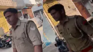 हेड कांस्टेबल नीरज व दरोगा अंकित।