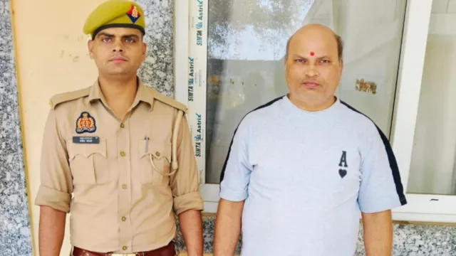 बरेली: 6 महीने में थमा देता था 3 साल की डिग्री, फर्जी मार्कशीट रैकेट का भंडाफोड़, संचालक गिरफ्तार
