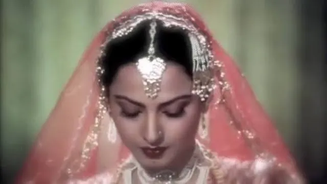 'तवायफ' बन जब Rekha ने लूटी महफिल, प्यार के एलान को बयां करता है गीत; Alka Yagnik ने गाकर किया अमर