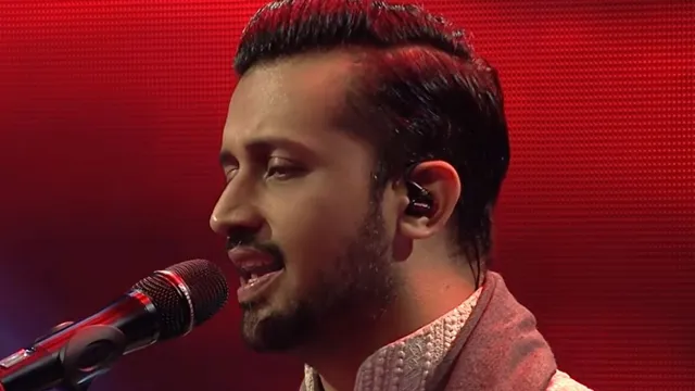 अटारी-वाघा बॉर्डर पर बजी पाकिस्तानी कव्वाली, Atif Aslam की आवाज में वायरल; इंटरनेट पर 11 साल पुराने गाने की धूम