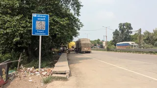 परियोजना की पारदर्शिता पर सवाल उठ रहे।