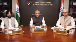 चुनाव आयुक्तों की शिकायत पर कैबिनेट सचिव ने हस्तक्षेप से किया मना