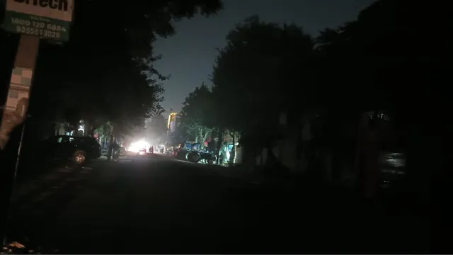 पलवल में बिजली कर्मचारियों की हड़ताल से गहराया संकट, गुस्साए लोगों ने किया विरोध-प्रदर्शन
