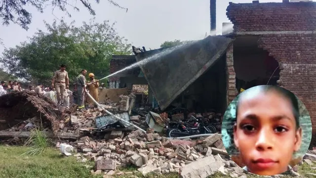 चाय बनाते में धमाके के साथ फटा सिलिंडर, कासगंज में मकान ढहा; किशोर की मौत

