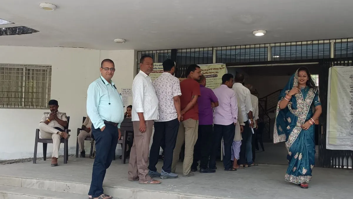 Kosi Graduate Election Voting Begins in 14 Bihar Districts (10)