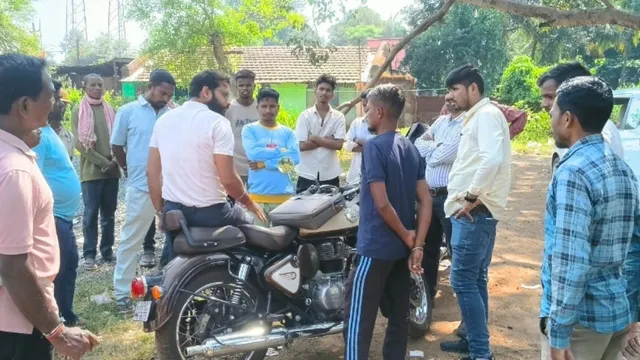 चक्रधरपुर में तीसरी और चौथी रेल लाइन बिछाने की प्रक्रिया अटकी, तीसरी बार टली ग्रामसभा; बैरंग लौटे रेल अधिकारी