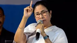 ममता के आवास पर विजयादशमी का उत्साह फीका रहा।
