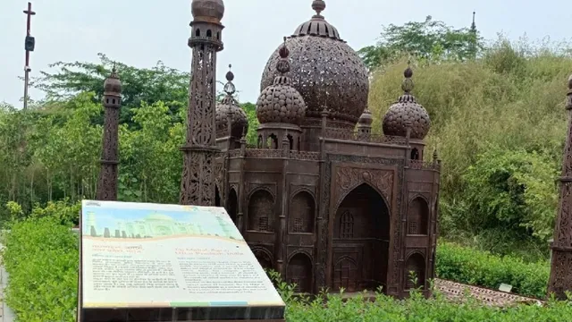 यूपी में कबाड़ से बना 'खिलमिल पार्क' दिवाली पर खुलेगा, सात अजूबों संग दिखेगी आजादी के संघर्ष की झलक
