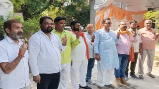 भदोही में वाराणसी एमएलसी चुनाव के लिए मतदान जारी, शिक्षक मतदाताओं में दिखा उत्साह।