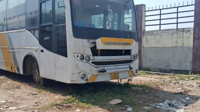 करोड़ों का बस स्टैंड बना, फिर भी हाईवे पर बसों का कब्जा... औरंगाबाद के रामाबांध में रोज लग रहा जाम; जिम्मेदार मौन
