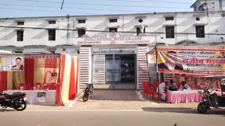 चंदौली में विधान परिषद चुनाव के लिए मतदान जारी सुरक्षा के कड़े इंतजाम।