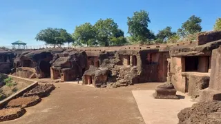 रहस्य और रोमांच के साथ यहां प्रकृति पढ़ाती है इतिहास