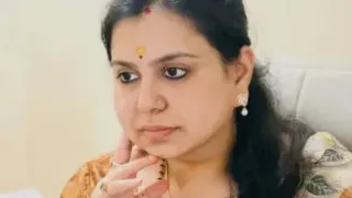 पूर्व आईएएस दिव्या मित्तल का चुनार दौरा मीरजापुर में राजनीतिक मुहिम का आगाज।