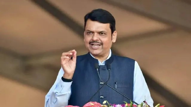 फडणवीस ने जरांगे के आडियो क्लिप की फोरेंसिक जांच के दिए आदेश, तिलमिलाई शिवसेना