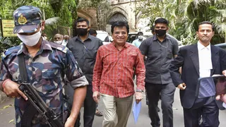 मुंबई एयरपोर्ट टर्मिनल के पास बनी मस्जिद को गिराने के लिए सोमैया कल करेंगे "हथौड़ा" रैली (फोटो- पीटीआई)