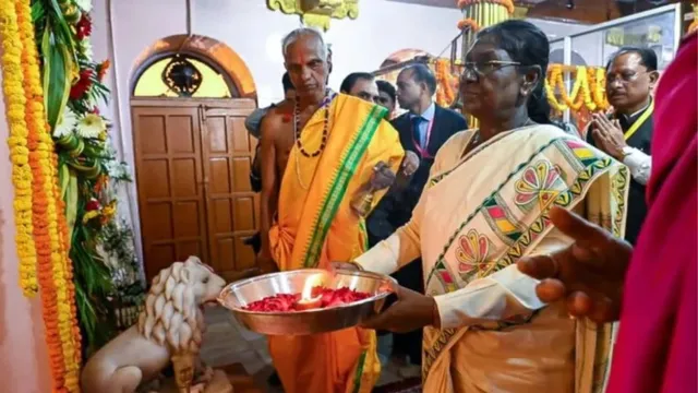 'आदिवासी समाज का अलिखित संविधान त्वरित न्याय की मिसाल', बस्तर दशहरा के मुरिया दरबार में बोलीं राष्ट्रपति मुर्मु