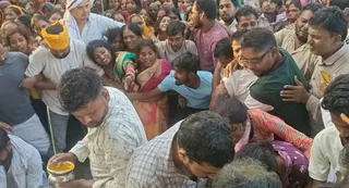 रोते बिलखते परिजन। जागरण