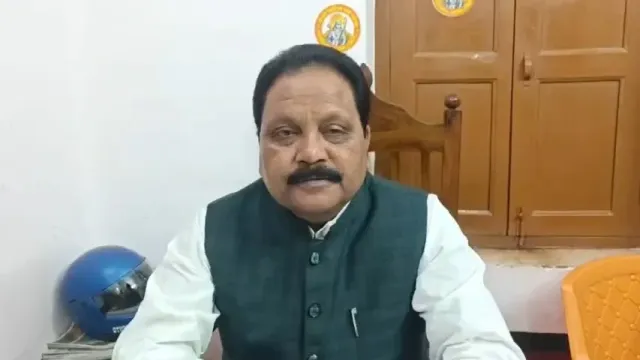 कटिहार जोगबनी रेलखंड पर मेमू ट्रेन चलाने की मांग तेज, सांसद ने रेल मंत्रालय को लिखा पत्र
