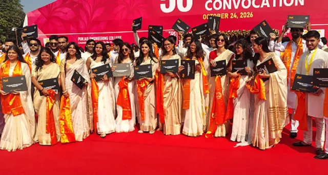 कल्पना चावला के कॉलेज में 824 स्टूडेंट्स को डिग्री, कोई स्पाइना बिफिडा से लड़ा तो कोई देश के लिए खेलते हुए भी पढ़ा