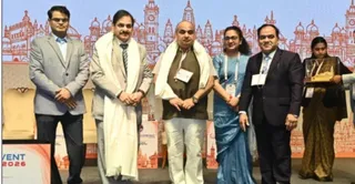 गंगा बैराज मंधना मार्ग स्थित इटरनिटी होटल में कार्डियोप्रिवेंट के उद्घाटन में कार्डियोलाजिस्ट सोसाइटी आफ इंडिया के अध्यक्ष प्रो. डा. सत्येंद्र तिवारी, हृदय रोग संस्थान के निदेशक प्रो. राकेश वर्मा, डा. उमेश्वर पांडेय, डा. अवधेश शर्मा व रूपाली खन्ना। जागरण
