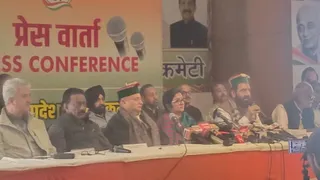 शिमला में पत्रकार वार्ता करते इंडी गठबंधन के नेता। जागरण