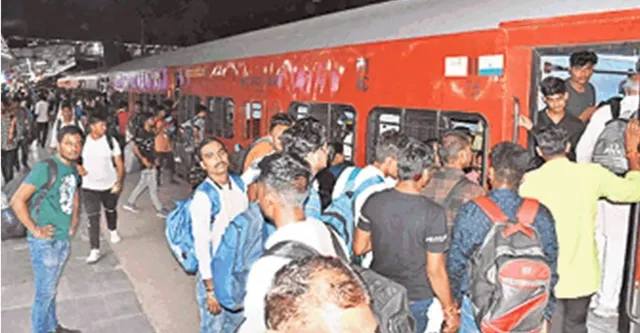 PET अभ्यर्थियों की भीड़ संभालने को रेलवे अलर्ट, विशेष ट्रेनें चलेंगी; ट्रेनों के समय में भी होगा बदलाव