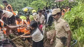 तमिलनाडु में रोडवेज की बस दुर्घटनाग्रस्त। (फोटो- पीटीआई।)