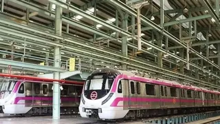 प्रयागराज से विंध्याचल-चित्रकूट तक मेट्रो विस्तार की सिफारिश की गई है।