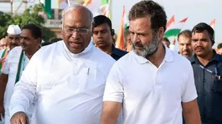 स्टिंग ऑपरेशन विवाद पर कांग्रेस हाईकमान सख्त।