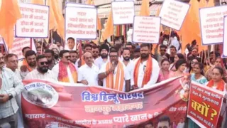 अल्पसंख्यक आयोग के अध्यक्ष को हटाने की मांग पर अड़ी विश्व हिंदू परिषद